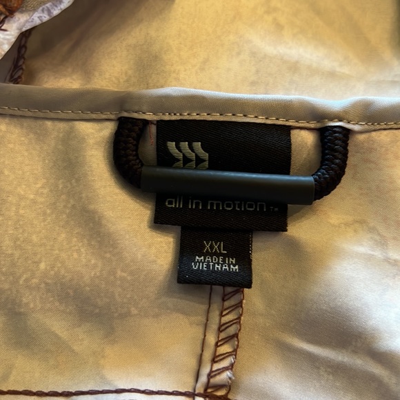 All in Motion wind jacket with hood - Picture 4 of 6